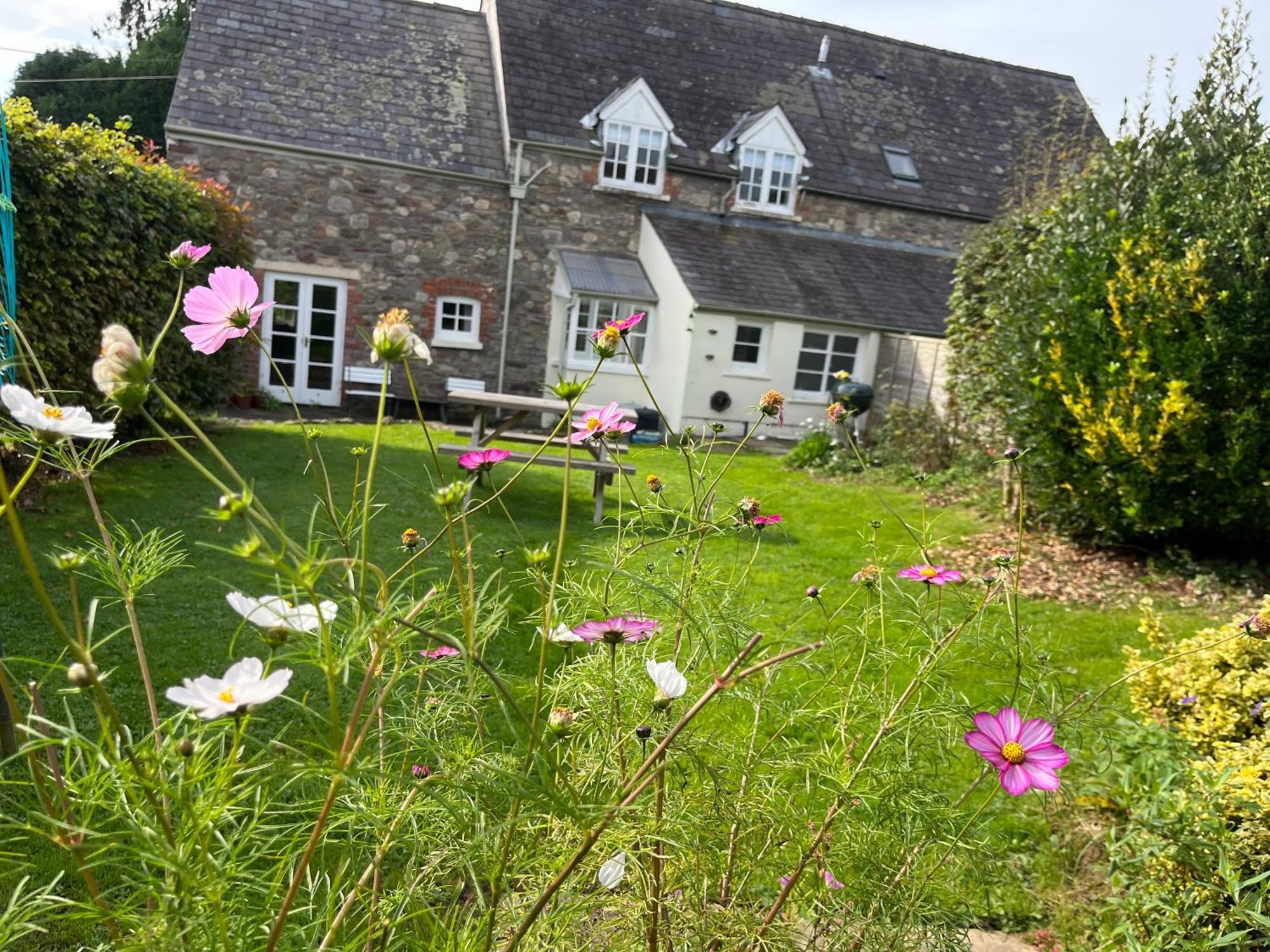 The Cottage Abergavenny Exterior photo